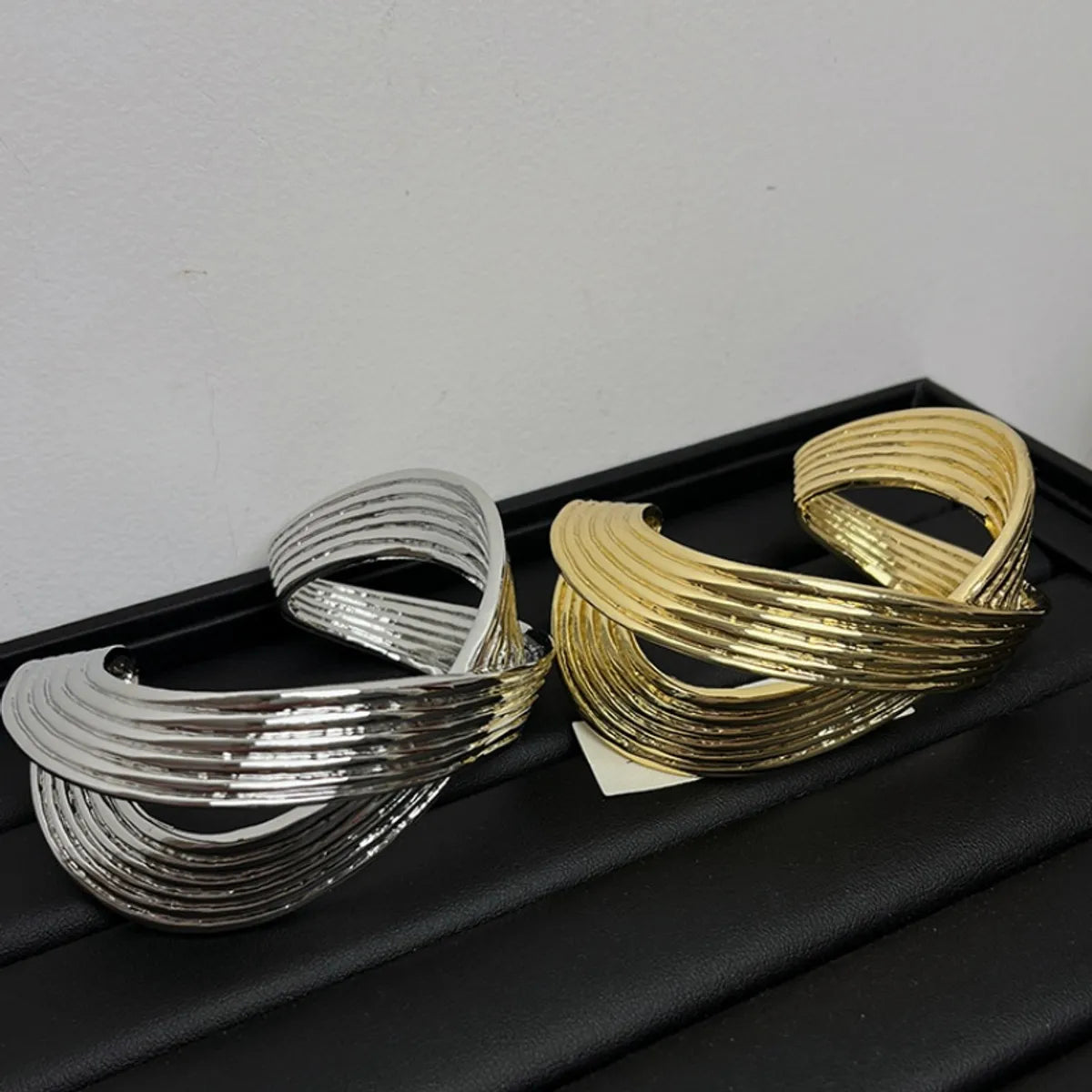 Casual Exaggerated Oversized Solid Color Gold Plated Silver Plated Copper Alloy Wholesale Bangle