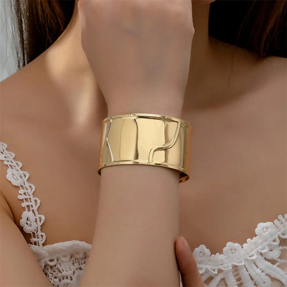 Casual Glam Exaggerated Solid Color Iron Wholesale Bangle