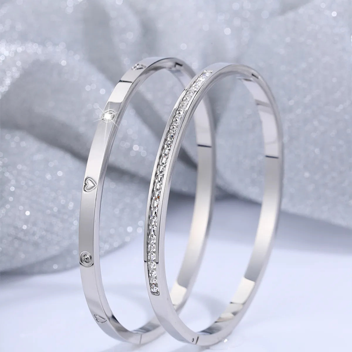 Casual Heart Shape Solid Color Titanium Steel Bangle In Bulk