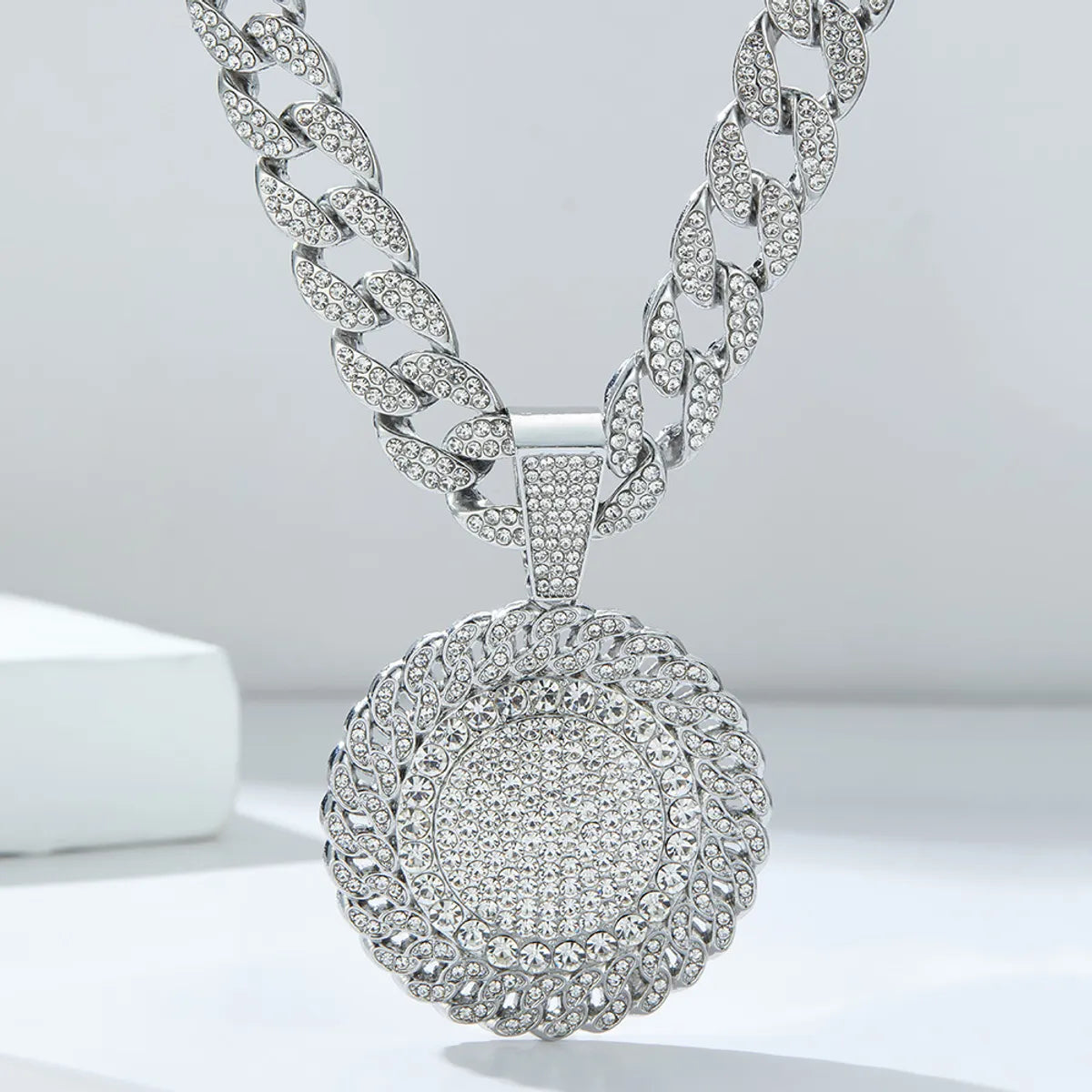 Casual Hip-hop Geometric Zinc Alloy Plating Zircon Women's Pendant Necklace