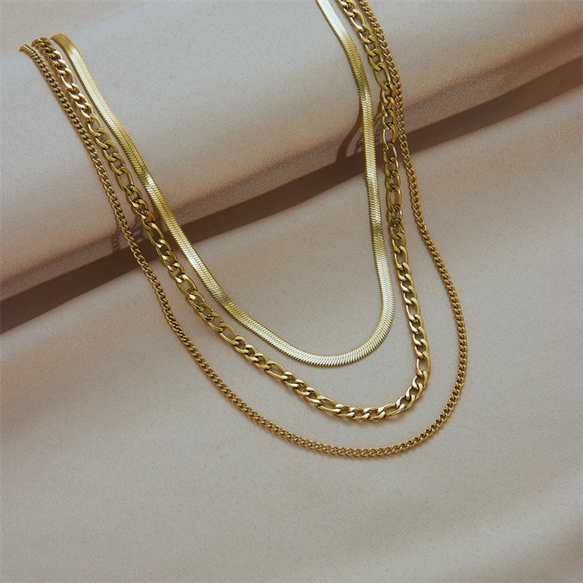 Casual Hip-hop Solid Color Titanium Steel Plating 18k Gold Plated Layered Necklaces