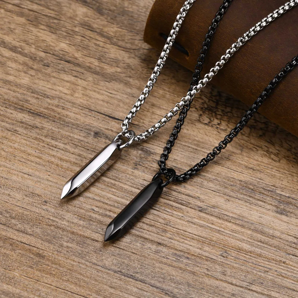 304 Stainless Steel Casual Modern Style Commute Solid Color Pendant Necklace