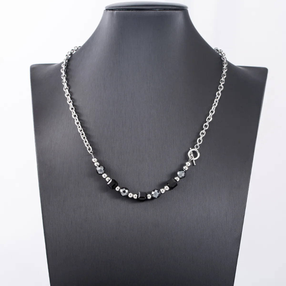 Casual Modern Style Cool Style Geometric Stainless Steel Glass Beaded Unisex Necklace