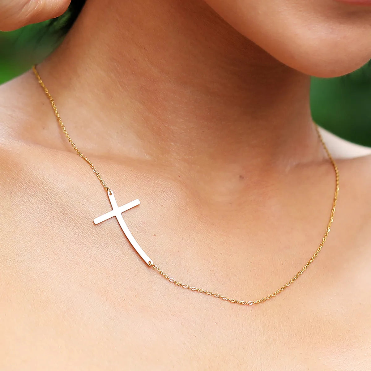 Casual Modern Style Simple Style Cross Stainless Steel 18k Gold Plated Necklace In Bulk