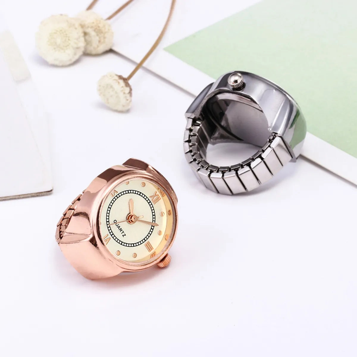 Casual Novelty Round Single Folding Buckle Ring Table Quartz Women'S Watches