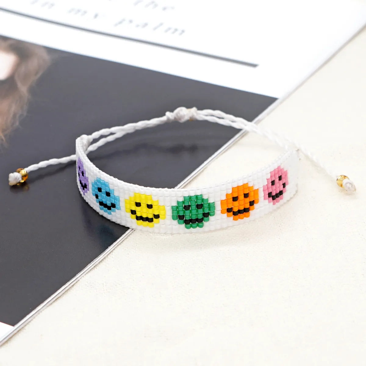 Casual Peach Eye Smile Face Glass Beaded Braid Woven Belt Women'S Bracelets