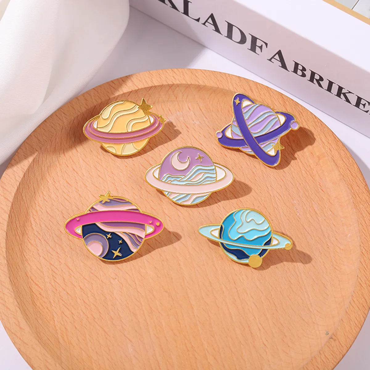 Casual Planet Alloy Plating Unisex Brooches