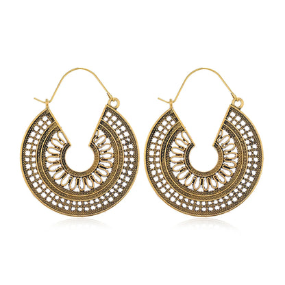 1 Pair Casual Retro C Shape Hollow Out Alloy Earrings