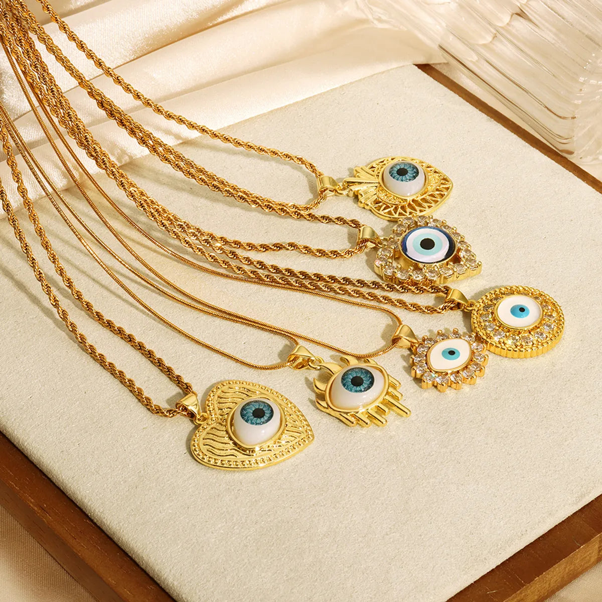 Casual Retro Round Heart Shape Eye 18K Gold Plated Rhinestones Shell Titanium Steel Wholesale Pendant Necklace