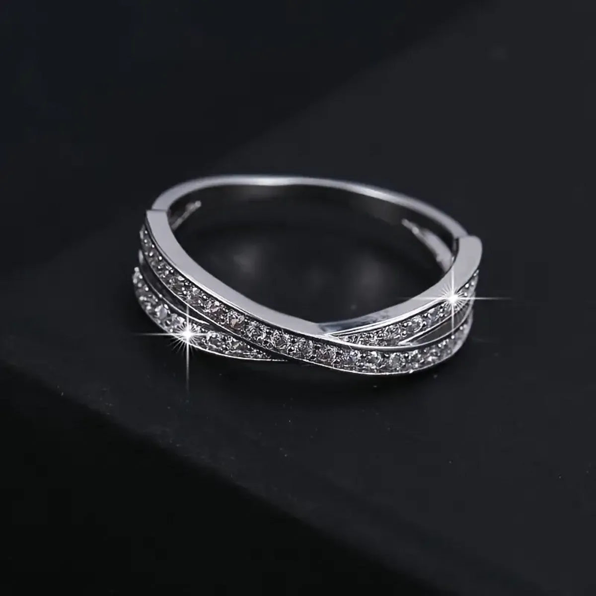 Casual Shiny Geometric Brass Platinum Plated Zircon Rings In Bulk