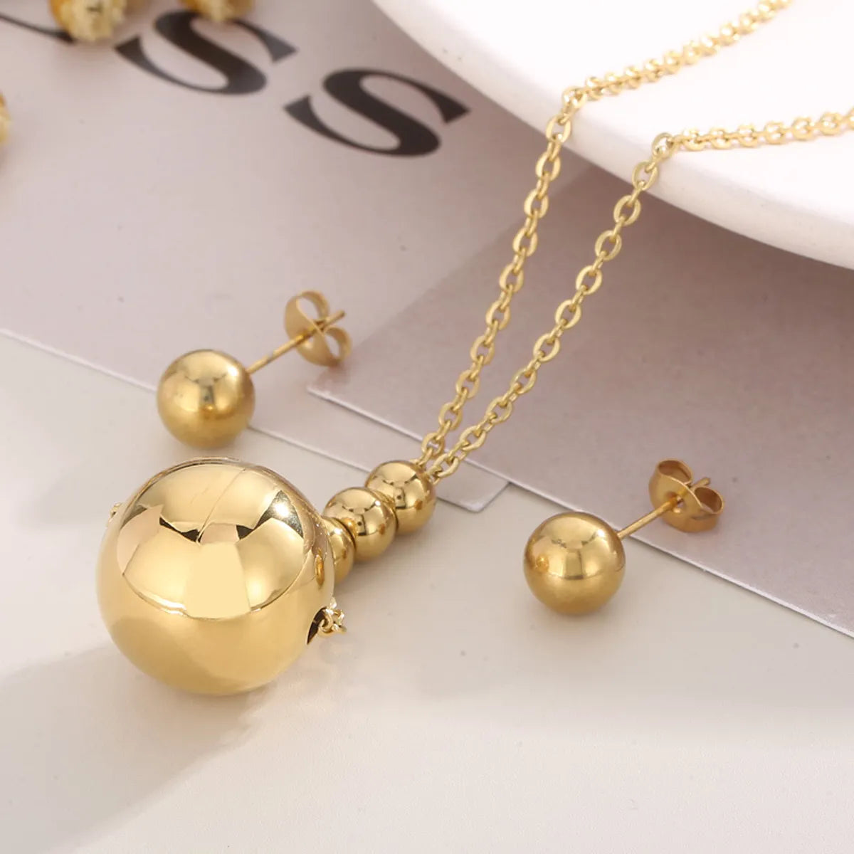 Casual Simple Style Ball Titanium Steel Plating 18k Gold Plated Jewelry Set