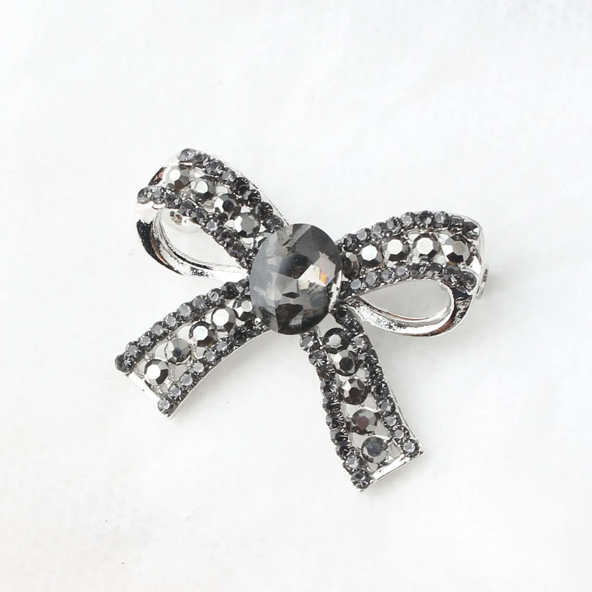 Casual Simple Style Bow Knot Alloy Inlay Rhinestones Unisex Brooches