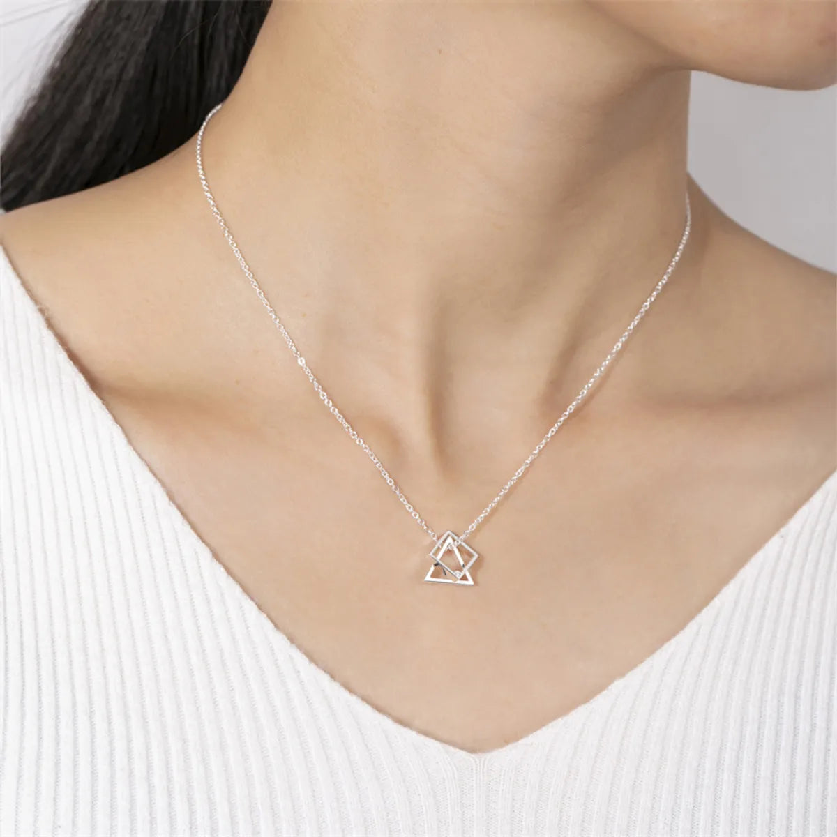 Casual Simple Style Classic Style Geometric Stainless Steel Titanium Steel Polishing Plating Inlay Diamond White Gold Plated Pendant Necklace