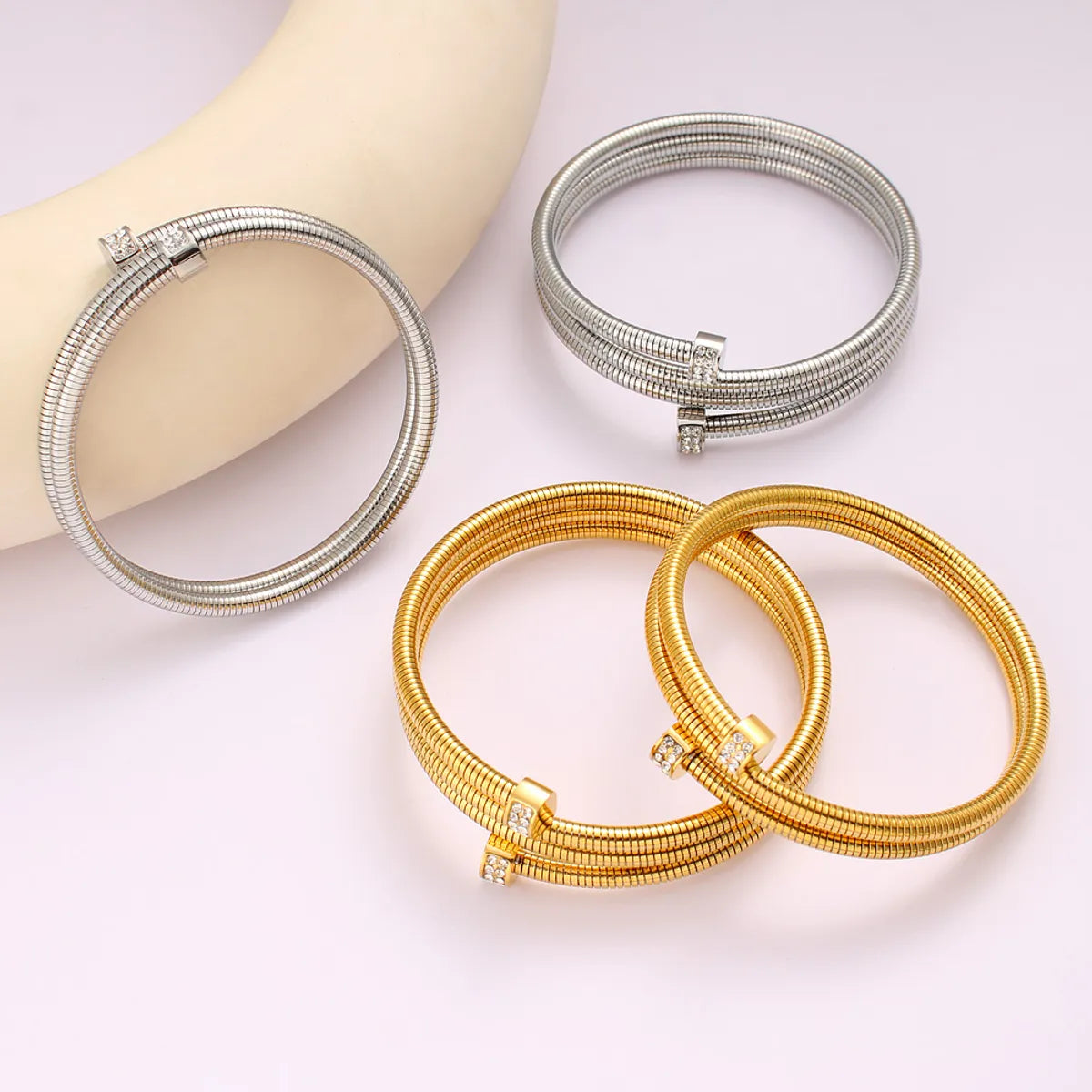 Casual Simple Style Commute Circle Round 304 Stainless Steel 18K Gold Plated Rhinestones Bangle In Bulk