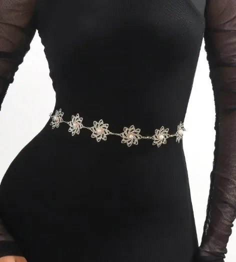 Casual Simple Style Flower Alloy Inlay Rhinestones Pearl Women'S Chain Belts