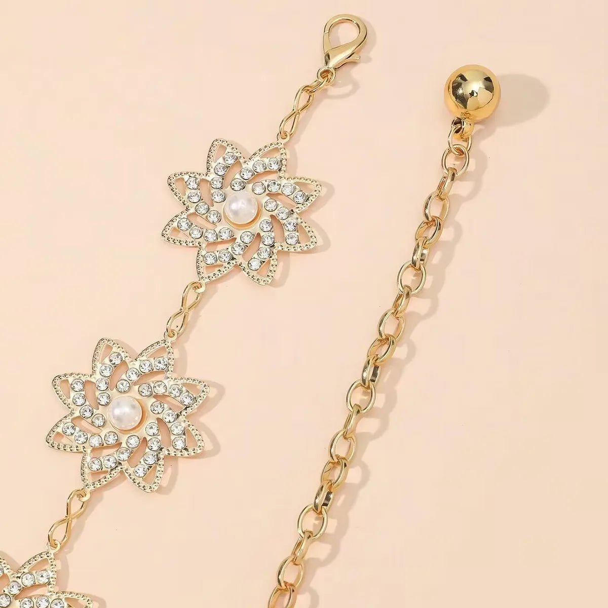 Casual Simple Style Flower Alloy Inlay Rhinestones Pearl Women'S Chain Belts