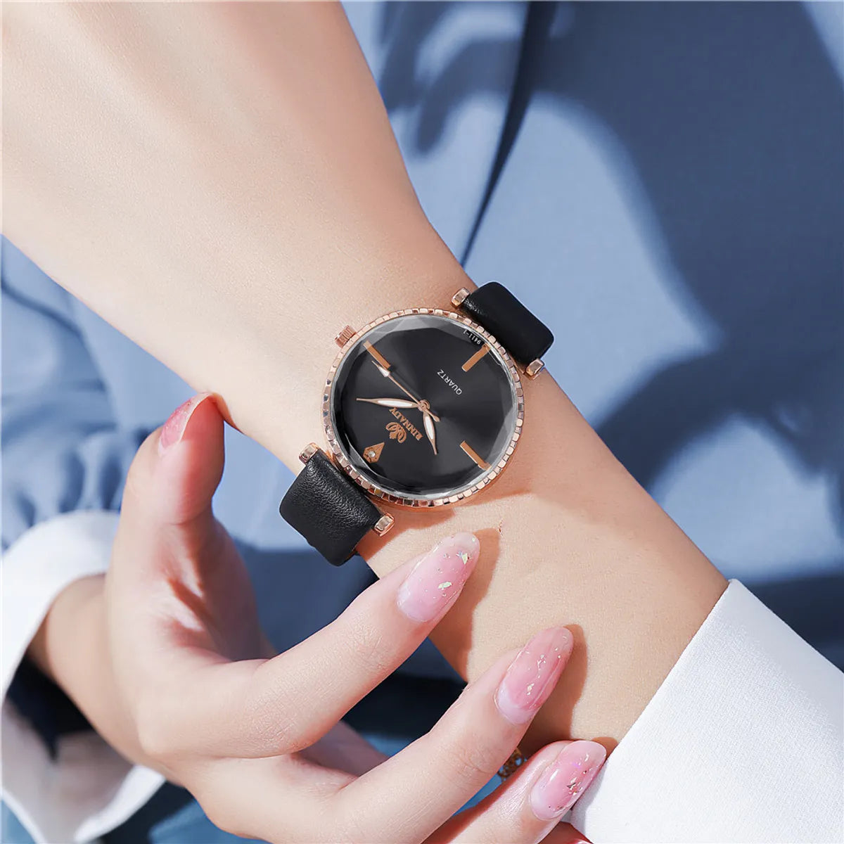 Casual Simple Style Geometric Buckle Quartz Women'S Watches