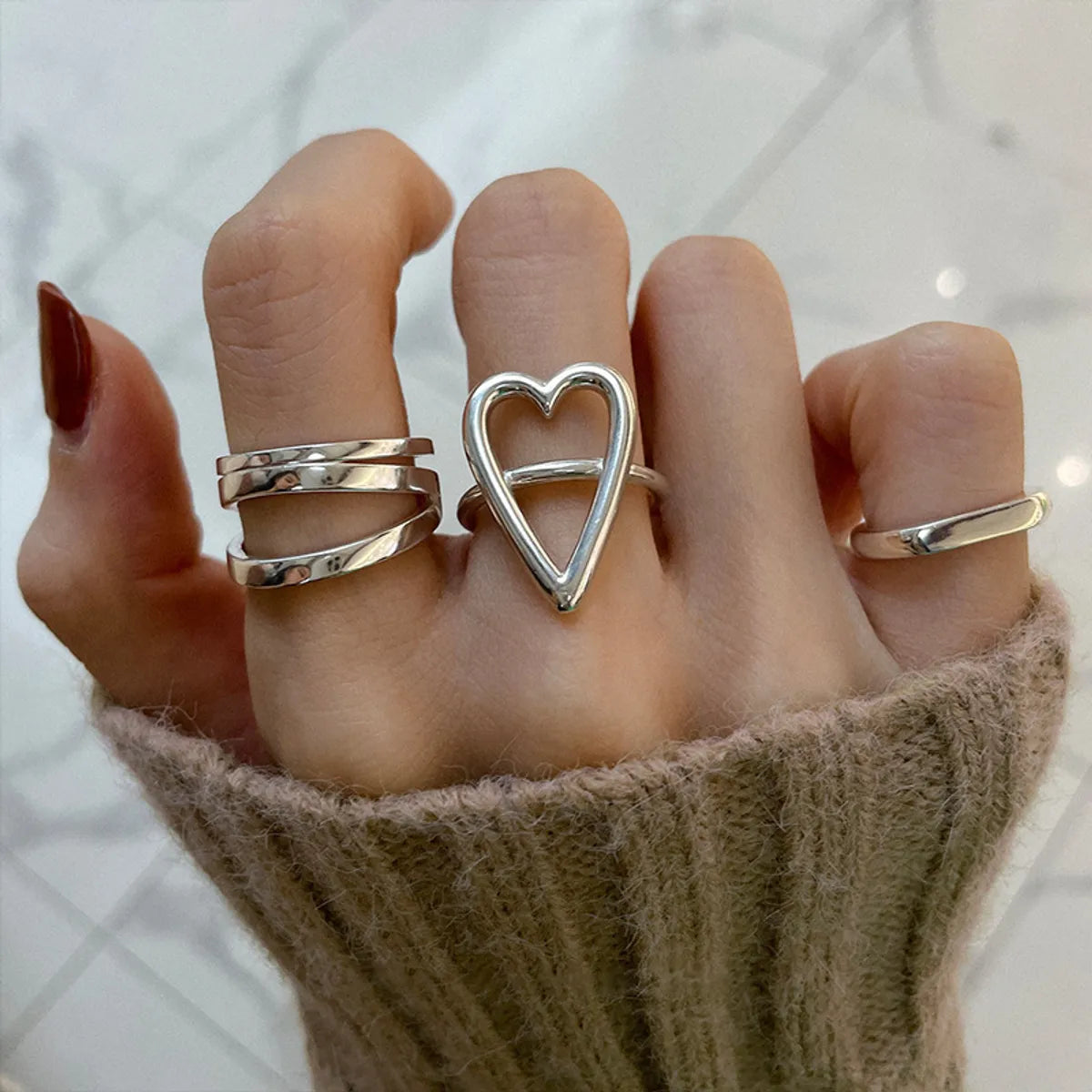 Casual Simple Style Heart Shape Solid Color Alloy Hollow Out Women'S Rings