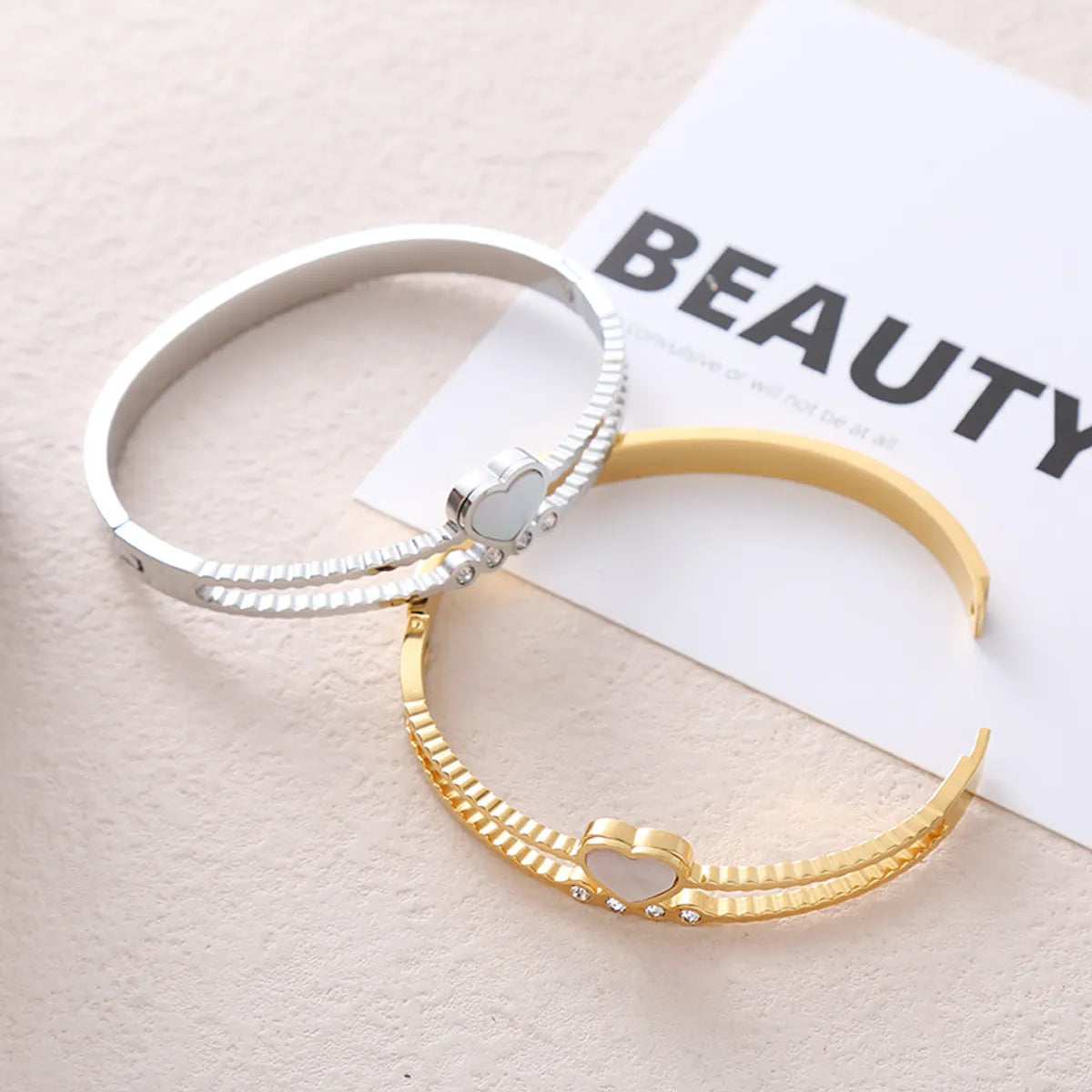 Casual Simple Style Heart Shape Stainless Steel Plating Inlay Rhinestones Shell Bangle