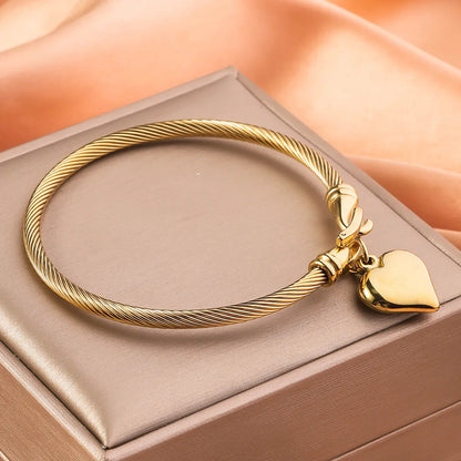 Casual Simple Style Heart Shape Titanium Steel Bangle In Bulk