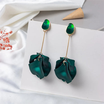 1 Pair Casual Simple Style Petal Stoving Varnish Arylic Drop Earrings