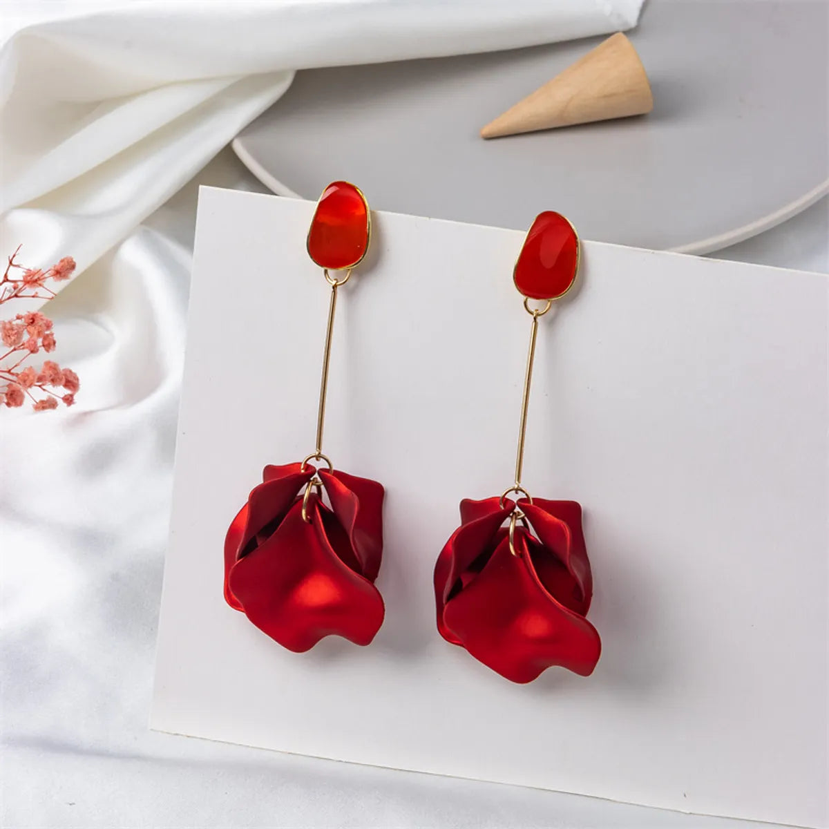 1 Pair Casual Simple Style Petal Stoving Varnish Arylic Drop Earrings