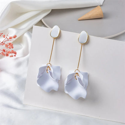 1 Pair Casual Simple Style Petal Stoving Varnish Arylic Drop Earrings