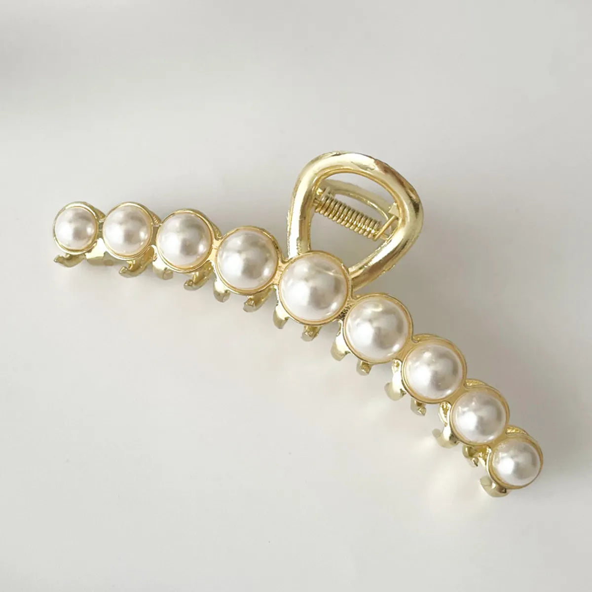 Casual Simple Style Round Crown Solid Color Metal Inlay Pearl Hair Claws