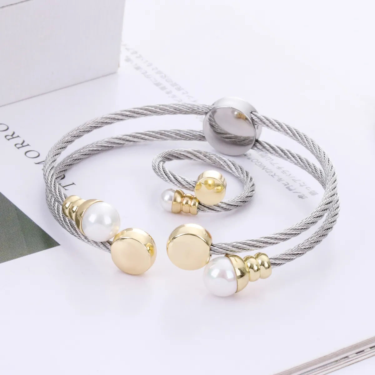 Casual Simple Style Round Stainless Steel Copper Inlay Pearl Women's Rings Bracelets