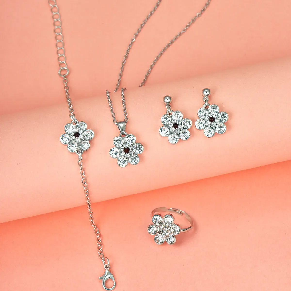 Casual Simple Style Shiny Round Flower Alloy Inlay Rhinestones Women'S Jewelry Set