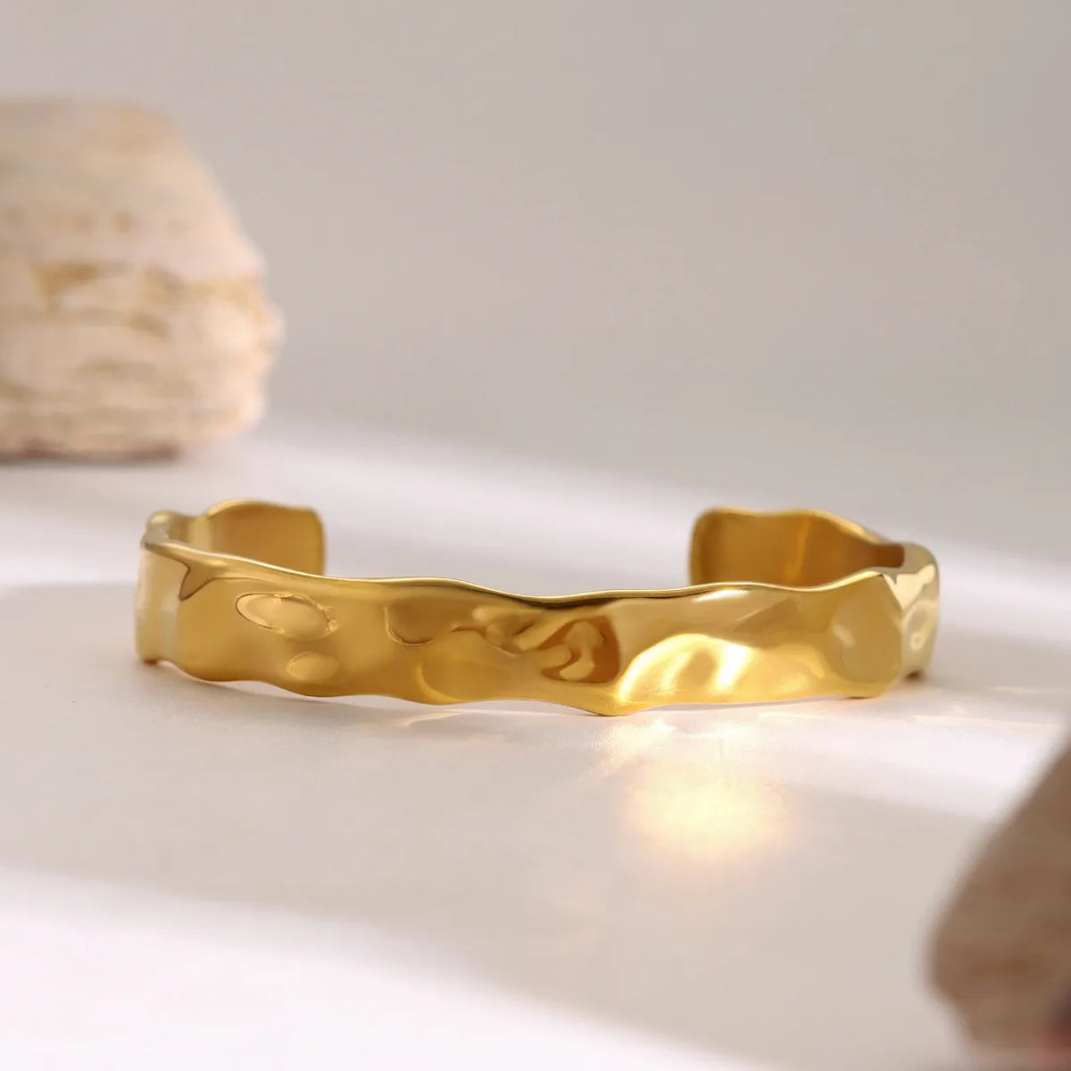 Casual Simple Style Solid Color Solid Color 316 Stainless Steel  18K Gold Plated Bangle In Bulk