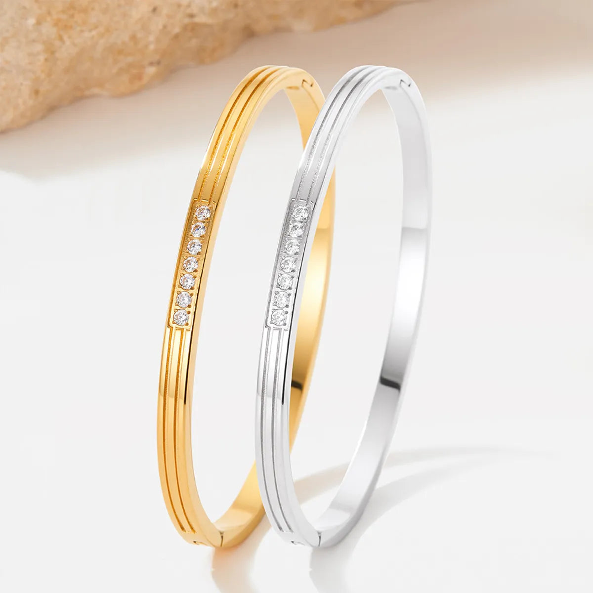 Casual Simple Style Solid Color 304 Stainless Steel 16K Gold Plated White Gold Plated Gold Plated Zircon Bangle In Bulk