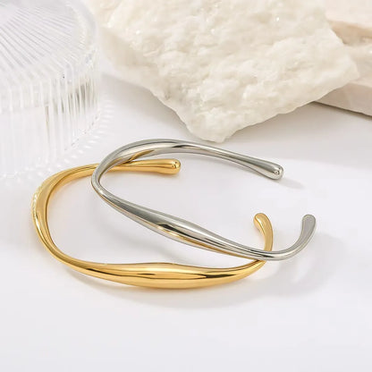 Casual Simple Style Solid Color Titanium Steel 18K Gold Plated Bangle In Bulk