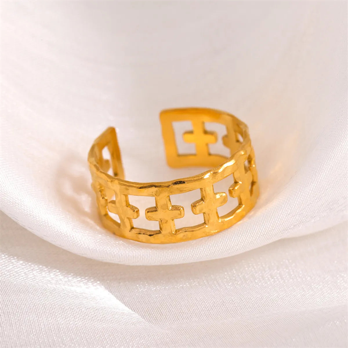 Casual Streetwear Cross Round Stainless Steel Plating 18k Gold Plated Open Rings