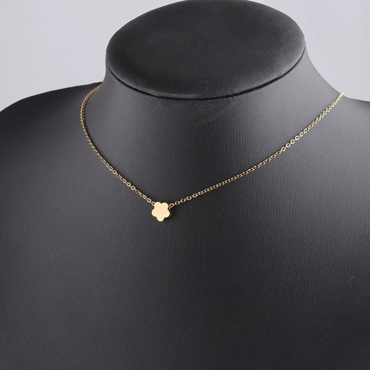 Casual Streetwear Flower Titanium Steel Pendant Necklace