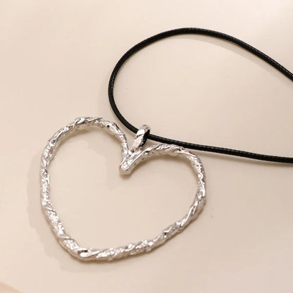 Casual Streetwear Heart Shape Alloy Wax Line Women'S Pendant Necklace