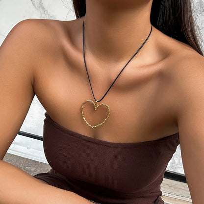 Casual Streetwear Heart Shape Alloy Wax Line Women'S Pendant Necklace