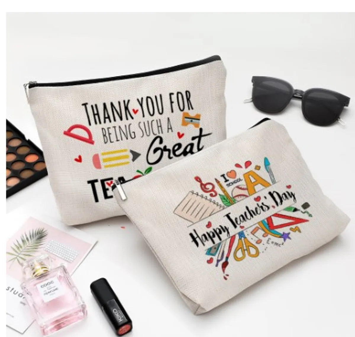 Casual Vacation Cartoon Cotton And Linen Storage Bag Makeup Bags