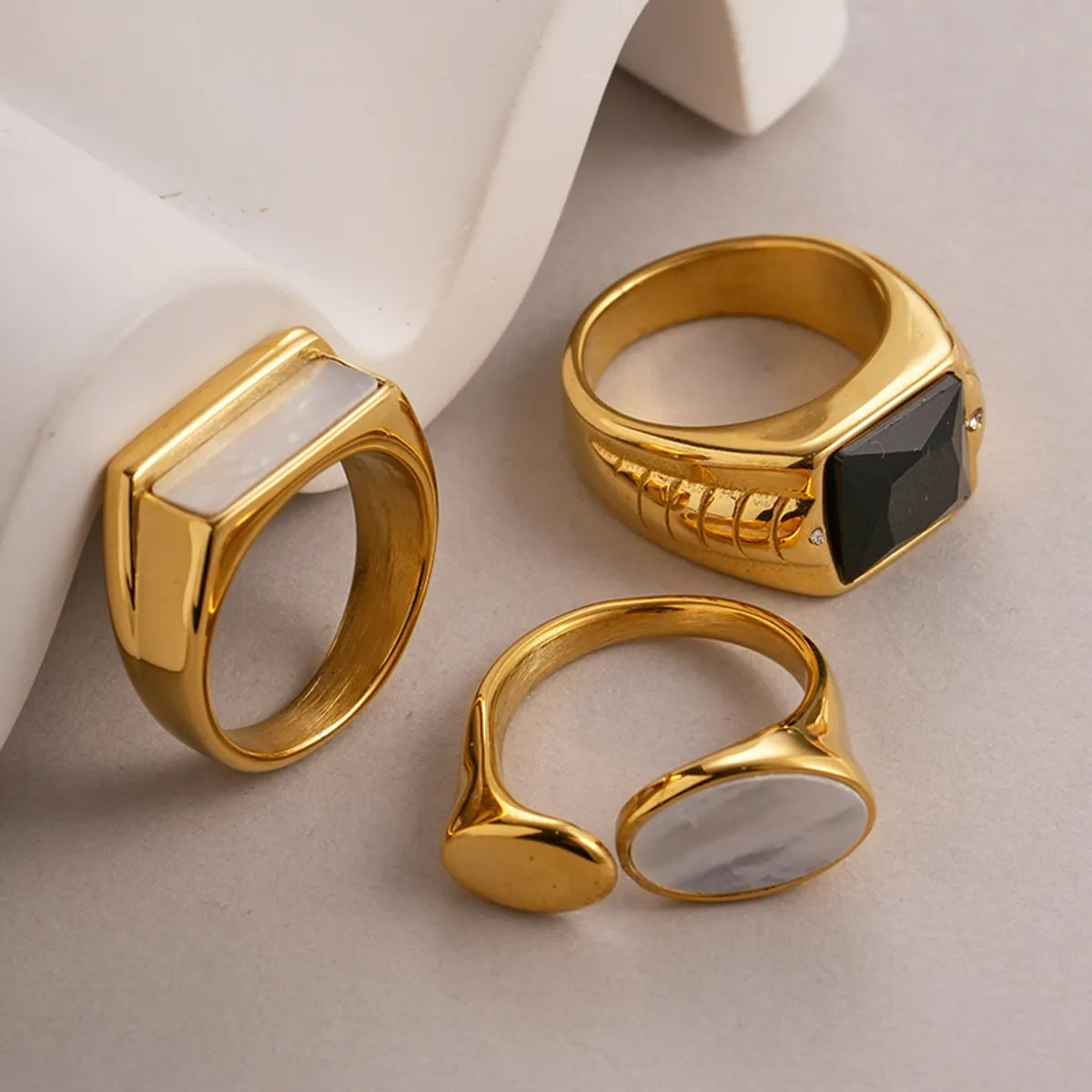 Casual Vacation Twist Stainless Steel Plating Inlay Zircon Gold Plated Rings