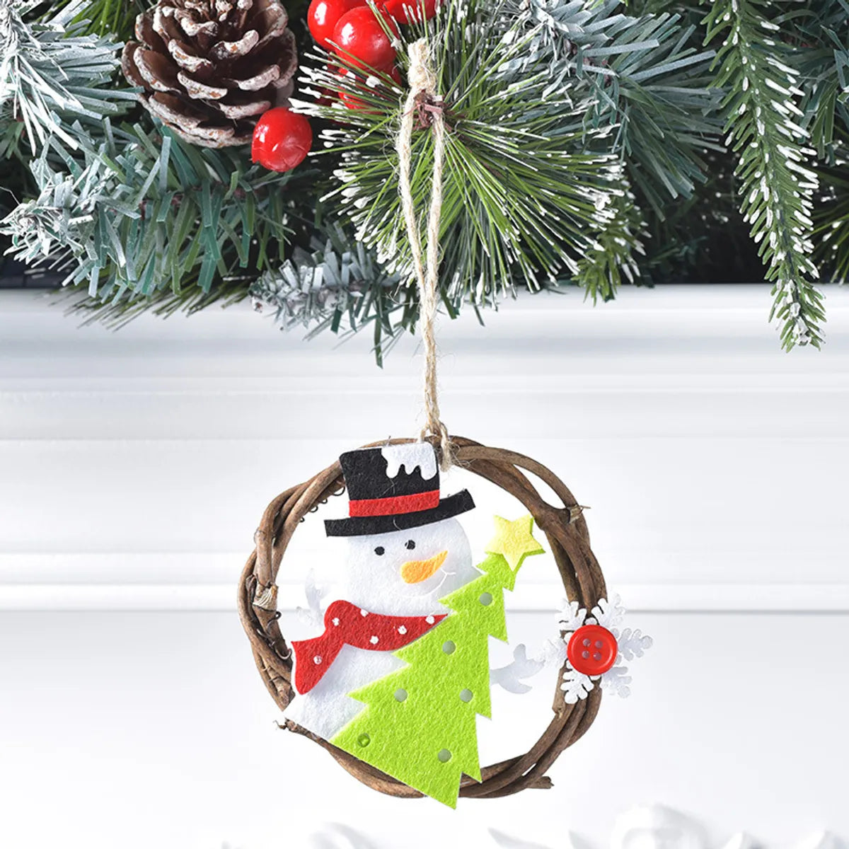 Christmas Cute Simple Style Santa Claus Snowman Elk Cloth Wood Holiday Festival Hanging Ornaments Decorative Props