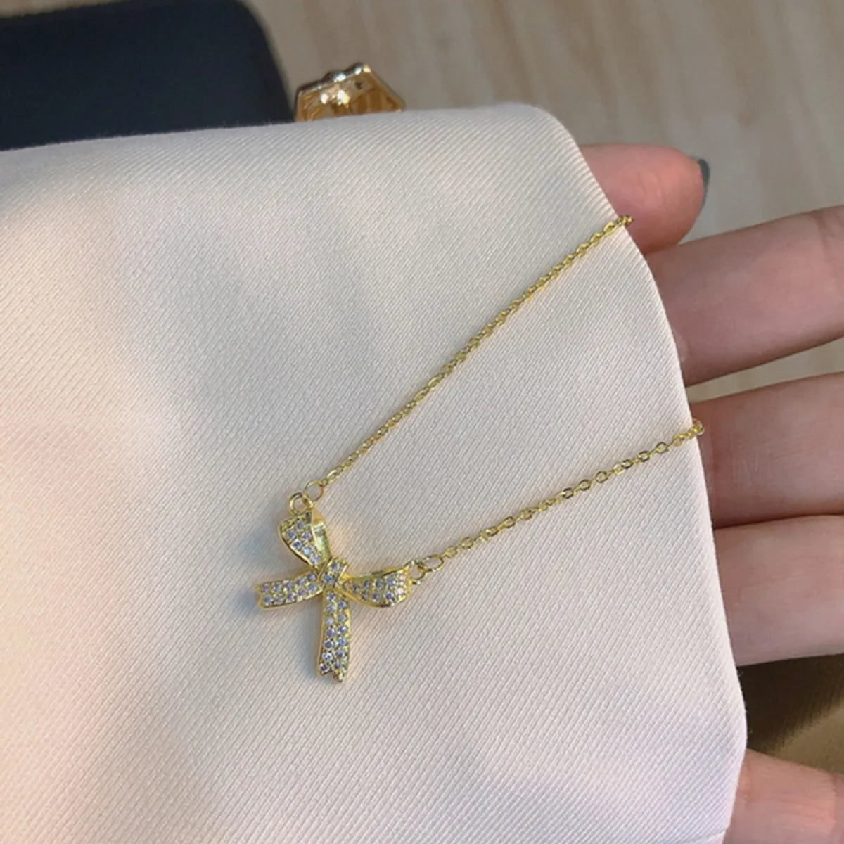 Classic Alloy Bow Necklace Daily Electroplating Rhinestone