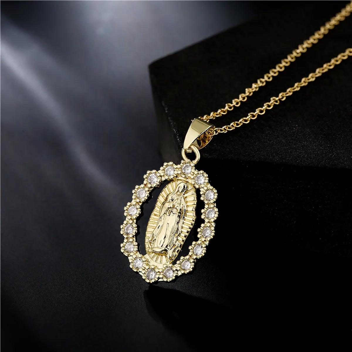 Classic Design Copper Micro-Inlaid Zircon Religious Jewelry New Virgin Mary Necklace