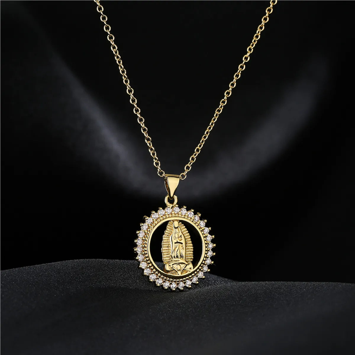 Classic Design Copper Micro-Inlaid Zircon Religious Jewelry New Virgin Mary Necklace