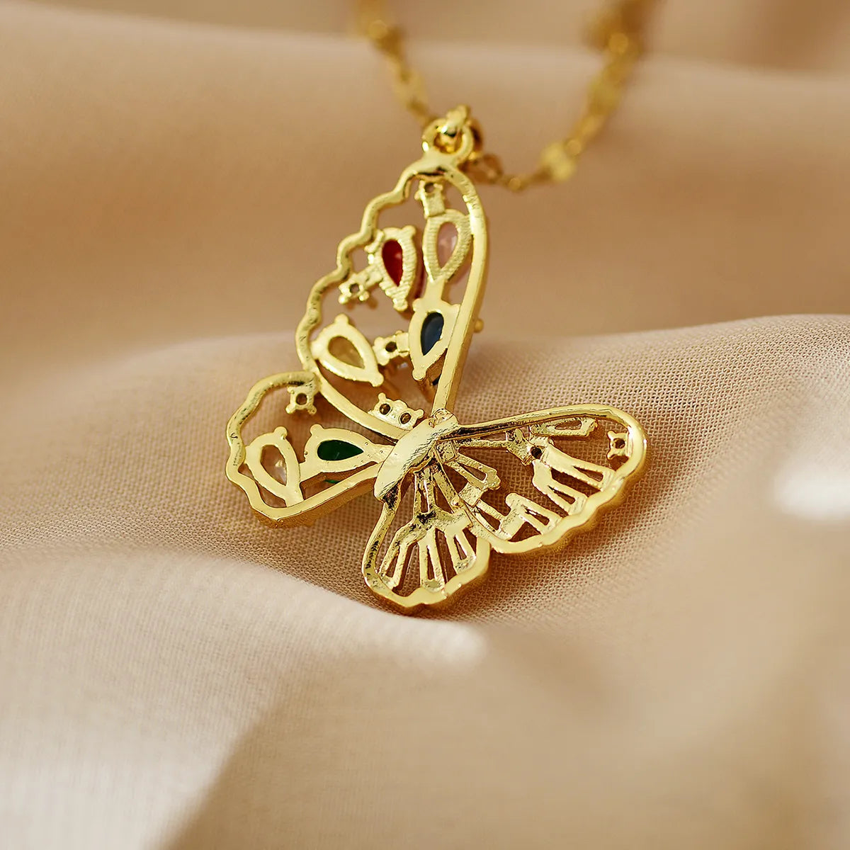 Classic Style Butterfly Titanium Steel Copper Plating Inlay Zircon Pendant Necklace