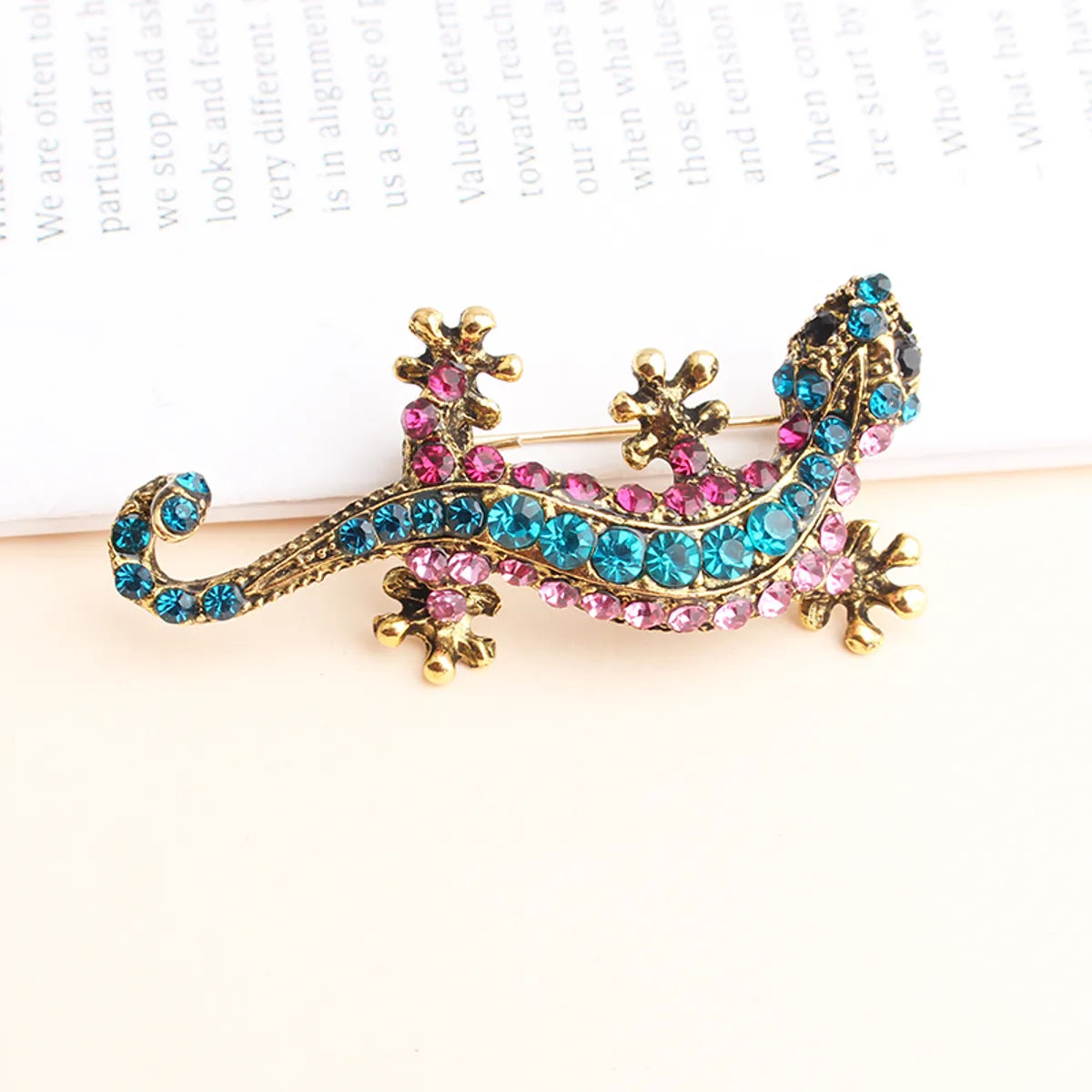 Classic Style Commute Animal Alloy Inlay Rhinestones Unisex Brooches