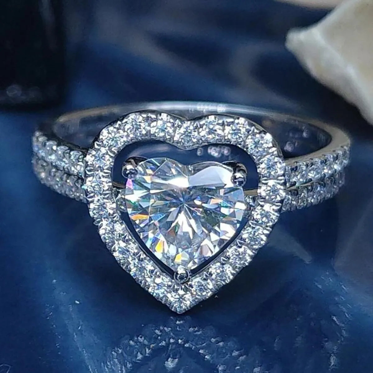 Classic Style Heart Shape Alloy Plating Inlay Zircon Women'S Rings