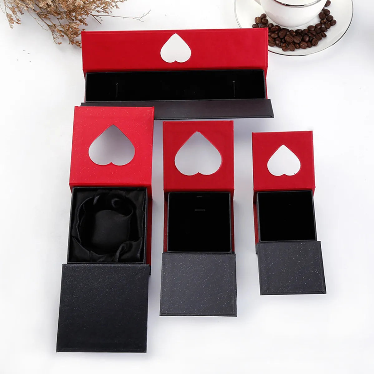 Classic Style Heart Shape Cardboard Jewelry Boxes