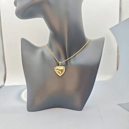 Classic Style Heart Shape Stainless Steel Polishing Plating 18k Gold Plated Pendant Necklace