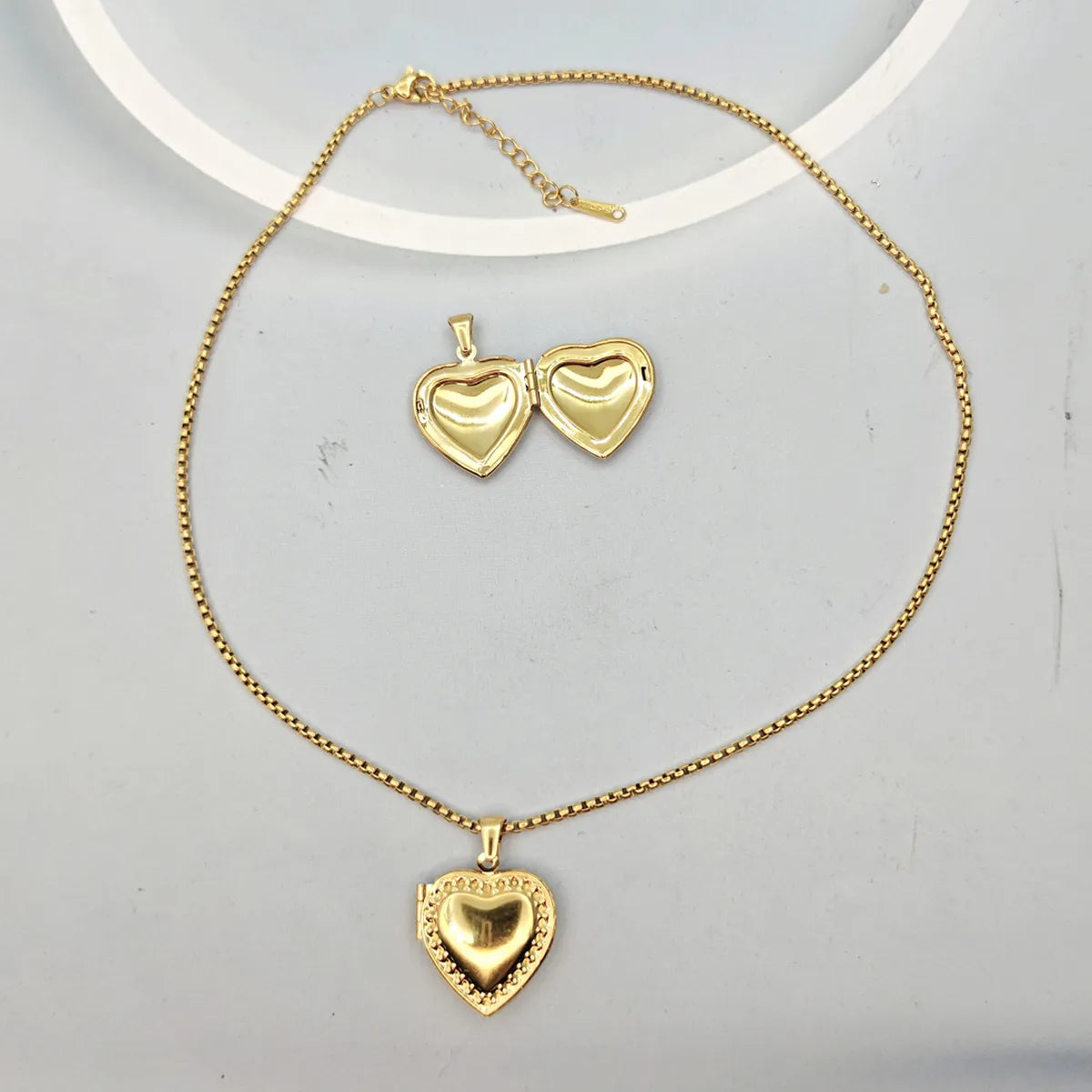 Classic Style Heart Shape Stainless Steel Polishing Plating 18k Gold Plated Pendant Necklace