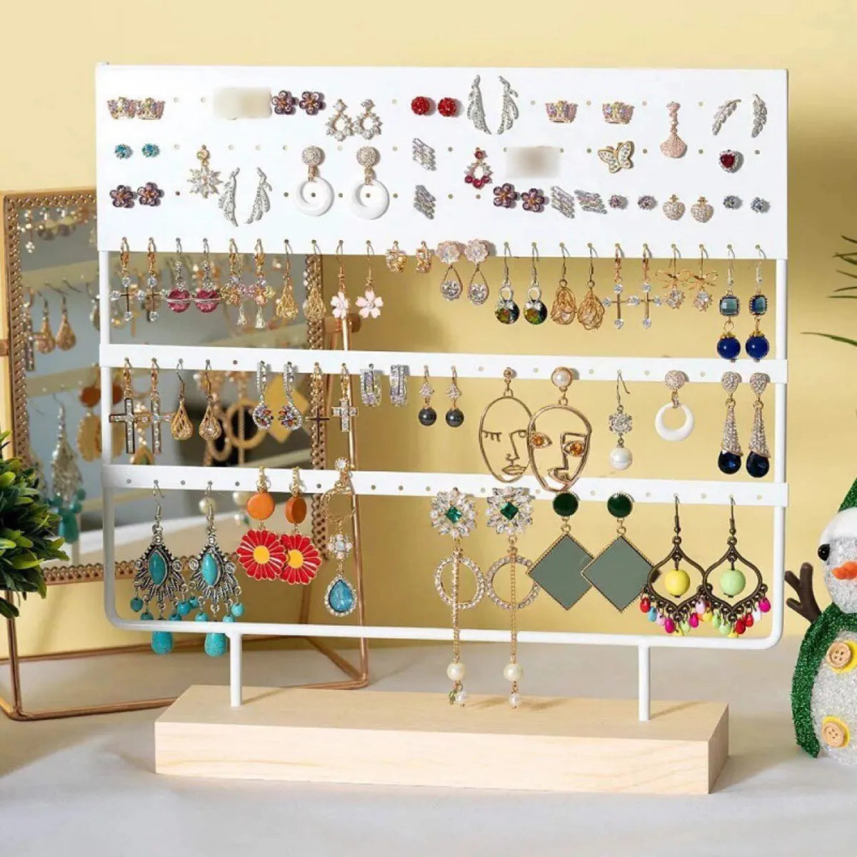 Classic Style Solid Color Metal Jewelry Rack